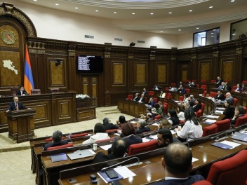 Քարոզարշավը ԱԺ կտեղափոխվի․ «Հրապարակ»