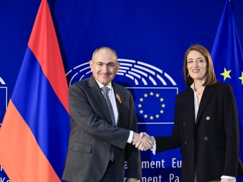 Հիբրիդային գործողություններ․ Եվրոպան օգնում է...