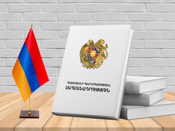 Նոր Սահմանադրության մեջ Անկախության հռչակագրի...