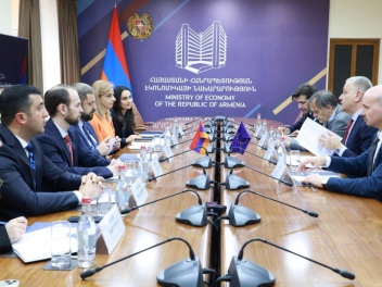 Պապոյանը և ԵՄ դեսպանը անդրադարձել են «Հայկակա...