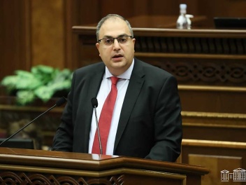 Վլադիմիր Վարդանյանն ընտրվել Սահմանադրական դատ...