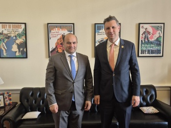 ՀՀ դեսպանը հանդիպել է ԱՄՆ Կոնգրեսի անդամ Սեթ...