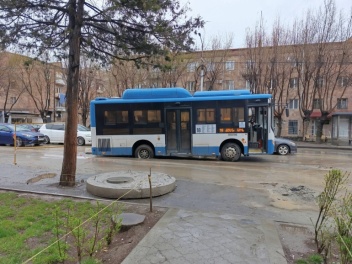 Թիվ 18 ավտոբուսը կանգառի հատվածում անցել է հո...