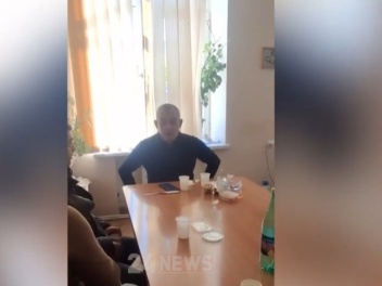 Ինչպես են Շենգավիթի թաղապետարանում հայհոյել,...