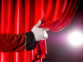 Անդրեասյանը շնորհավորական ուղերձ է հղել Թատրո...