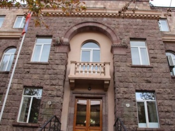 Քարոզարշավը մեկնարկել է, բայց ԿԸՀ-ն անկարող է...