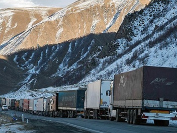 Լարսը բաց է բոլոր տեսակի տրանսպորտային միջոցն...