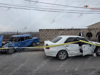 Կոտայքի մարզում բախվել են «Mercedes»-ը և «ՎԱԶ...