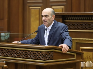 ԱԺ պատգամավոր Թադևոս Ավետիսյանը հրաժարականի դ...