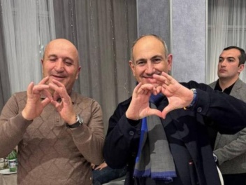 Ինչո՞ւ է «Գորշ գայլերի» նշանը ասոցացվում քպականների ժեստերի հետ. «Փաստ»