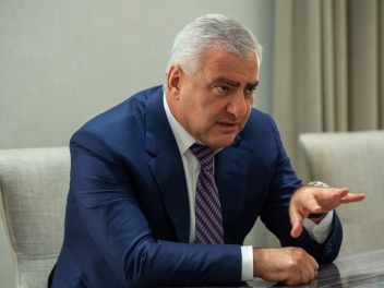 Շատ դժվար է ունենալ ազատ և անկախ ընտրությունն...