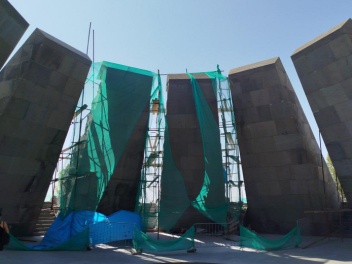 Ծիծեռնակաբերդի հուշահամալիրում շինարարության...