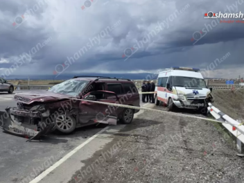 Երևան-Երասխ-Մեղրի ավտոճանապարհին բախվել են «O...