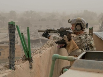 Սիրիական բանակի ռազմաբազան հրթիռակոծության է...