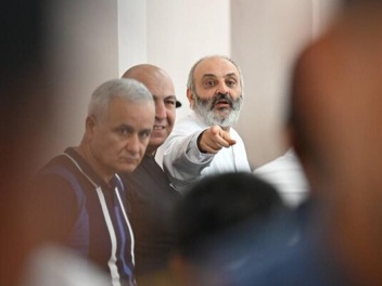 «Ինչ ուզում եք՝ կիրառեք». Վիճաբանություն՝ Բագ...