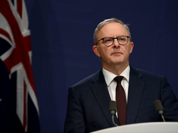 Премьер-министр Австралии хотел бы получить о...