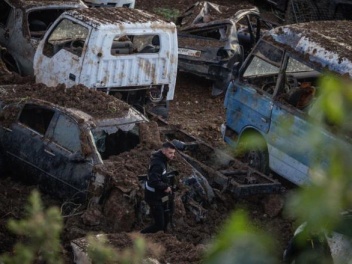 Авиаудар уничтожил контейнеры с гуманитарной...