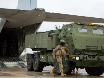 ԱՄՆ բանակից HIMARS համազարկային կրակի ռեակտիվ...