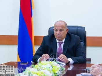 «Տաշած քարը» գետնին չմնաց․ «Հրապարակ»