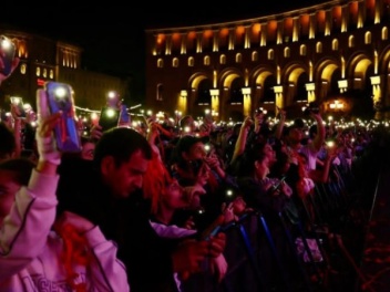 Համերգ դիտողը դեռ կողմնորոշված էլեկտորատ չէ....