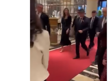 Փաշինյանին Մոսկվայում դիմավորեցին «Պարոն Փաշինյան, դուք դավաճա՜ն եք» հարցադրումով