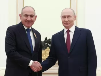 Պուտինը Կրեմլում հանդիպել է Փաշինյանի հետ