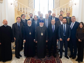 Ամենայն Հայոց Կաթողիկոսն ընդունել է Իսպանիայի...