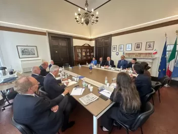 Ամիրբեկովը կարևորել է Հայաստանի ընտրությունները և նոր սահմանադրության ընդունումը