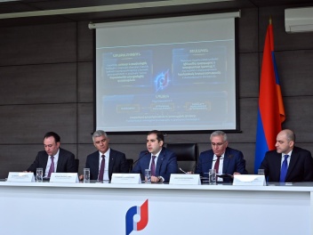 ՊԵԿ նախագահը հանդիպել է հարկ վճարողների հետ