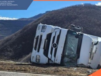 Բեռնատար է կողաշրջվել. տուժած կա