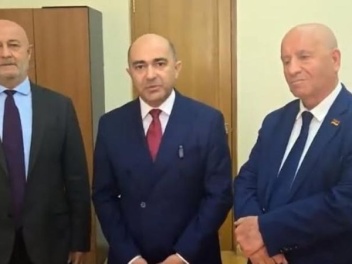 Նախընտրական բանակցությունները ձախողվել են․ Հրապարակ»