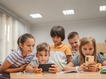 Քննարկվում է մինչև 16 տարեկան երեխաների մուտք...