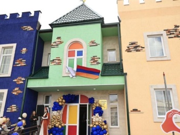 Դպրոցների ծրագիրն էլ է նախկիններինը․ «Հրապարակ»