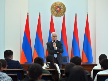 Նախագահական նստավայր են այցելել դպրոցականներ