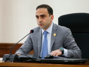 Վարորդները որեւէ կերպ հավաքագրման գործընթացին...