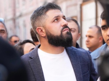 Ձայնագրության Ալիկը ես չեմ. մենք մի քանի Ալիկ...