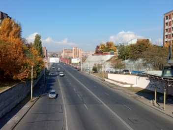 Հովսեփ Էմինի փողոցից ձախ շրջադարձը դեպի Դավթա...