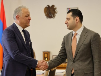 Համբարձում Մաթևոսյանն ընդունել է Հայաստանում...