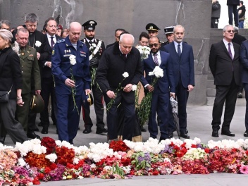 Դեսպան Կոպիրկինն այցելել է Ծիծեռնակաբերդի հու...