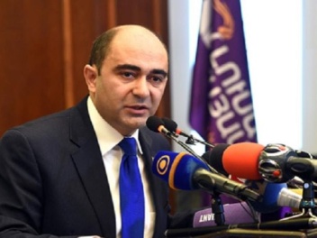 ԼՀԿ-ի «տունը կռիվ է ընկել»․ «Հրապարակ»