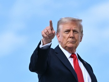 Թրամփը կքննարկի Իրանի շրջափակումը վերացնելու հարցը. Reuters