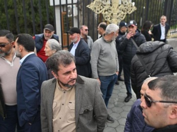 Լսումներ, թե՞ բողոքի ակցիա․ «Հրապարակ»