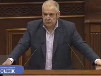 Սկսում են նոր պետական կրոն, որտեղ վարչապետը կ...