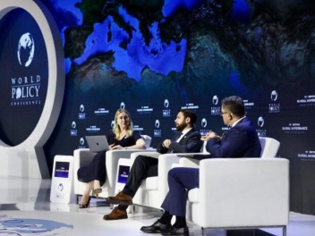 Ակտիվ քննարկումներ են ընթանում ամերիկացի գործ...