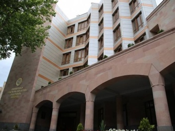 Ալիկ Ալեքսանյանի կողմից դիրք հանձնելու հոլովա...