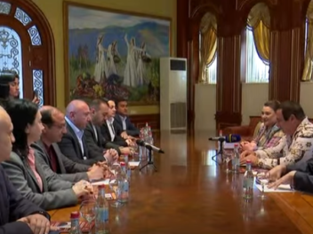 Ծառուկյանը հանդիպել է «Մայր Հայաստան» կուսակց...