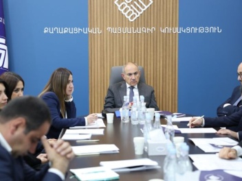 Փաշինյանը վախեցել է թիմի ընդվզումից․ «Հրապարա...