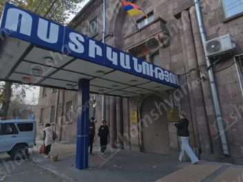 Երևանում եղբայրները վիճել են երիտասարդի ու նր...