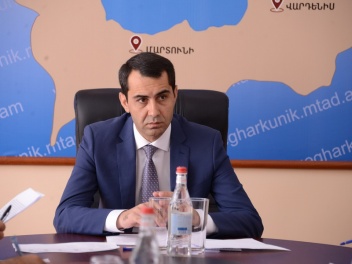 Ասֆալտը նախկինների դեպքում ընտրակաշառք էր, իսկ ՔՊ-ի դեպքում՝ զարգացում. «Ժողովուրդ»