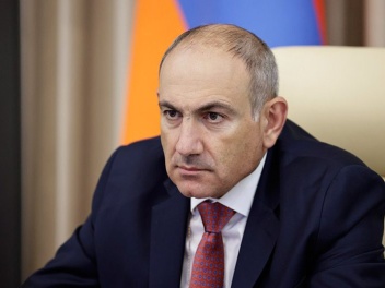 Փաշինյանն աշխատավորի օրն էլ է խոսում Ադրբեջան...